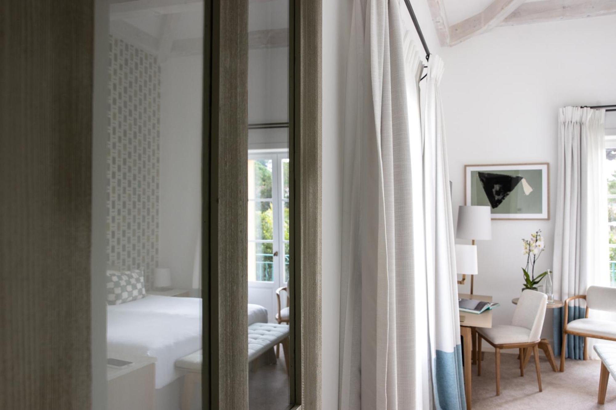 Royal-riviera Hotel